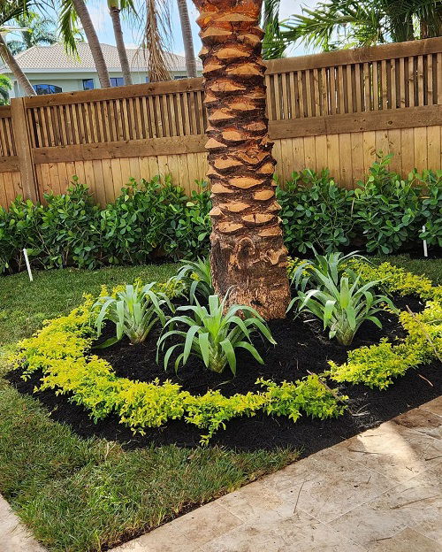Circular Garden Centerpiece